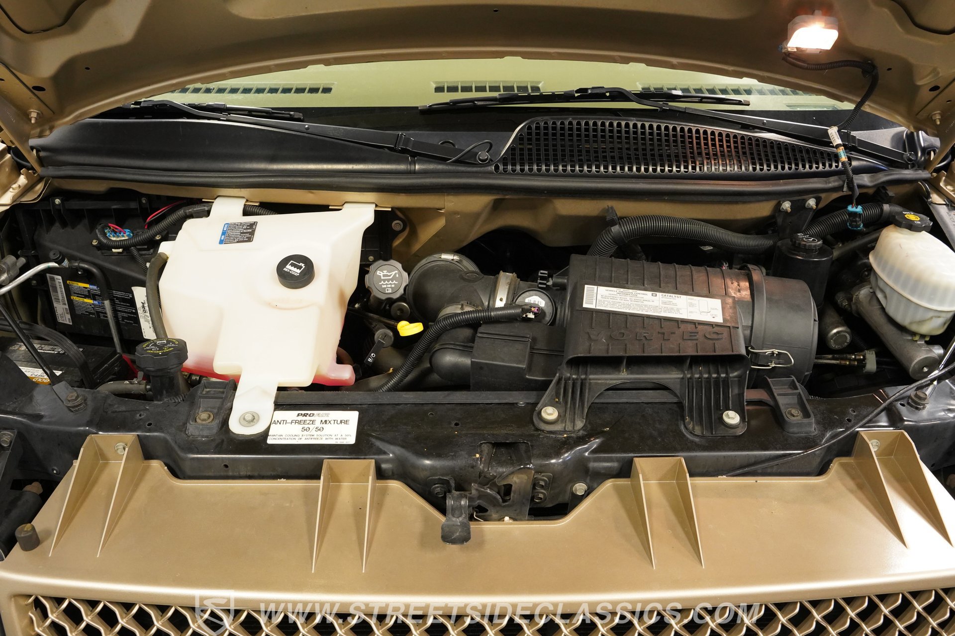 Used 2006 Chevrolet Express 1500 w/ Preferred Equipment Group image 3