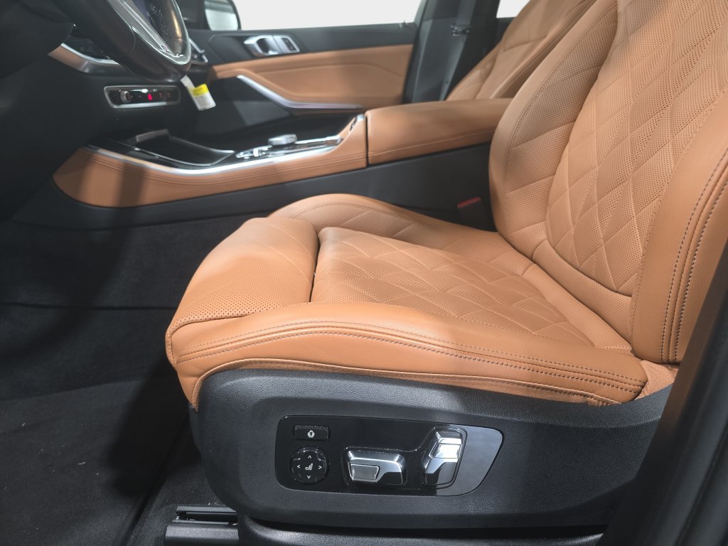 Certified 2025 BMW X5 sDrive40i w/ M Sport Package RWD image 18