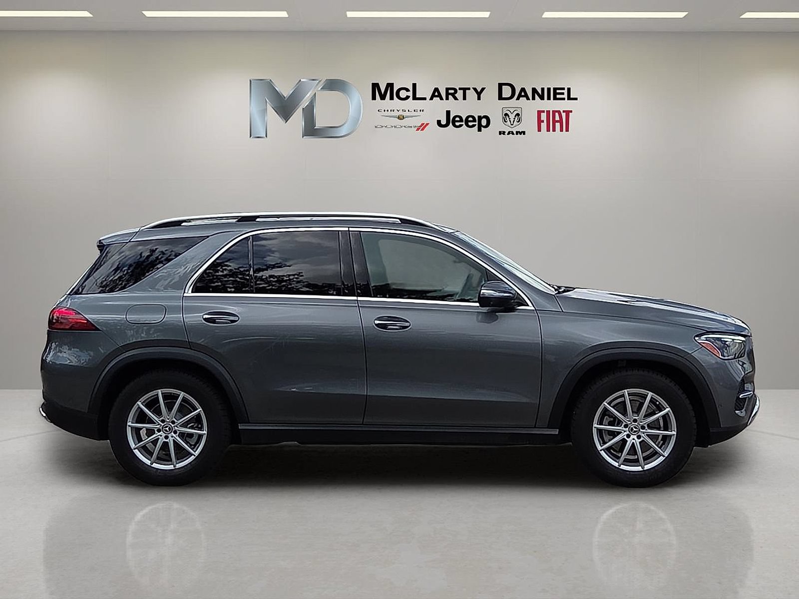 Used 2025 Mercedes-Benz GLE 350 4MATIC image 6