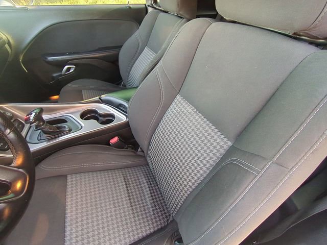 Used 2022 Dodge Challenger SXT w/ Blacktop Package image 27