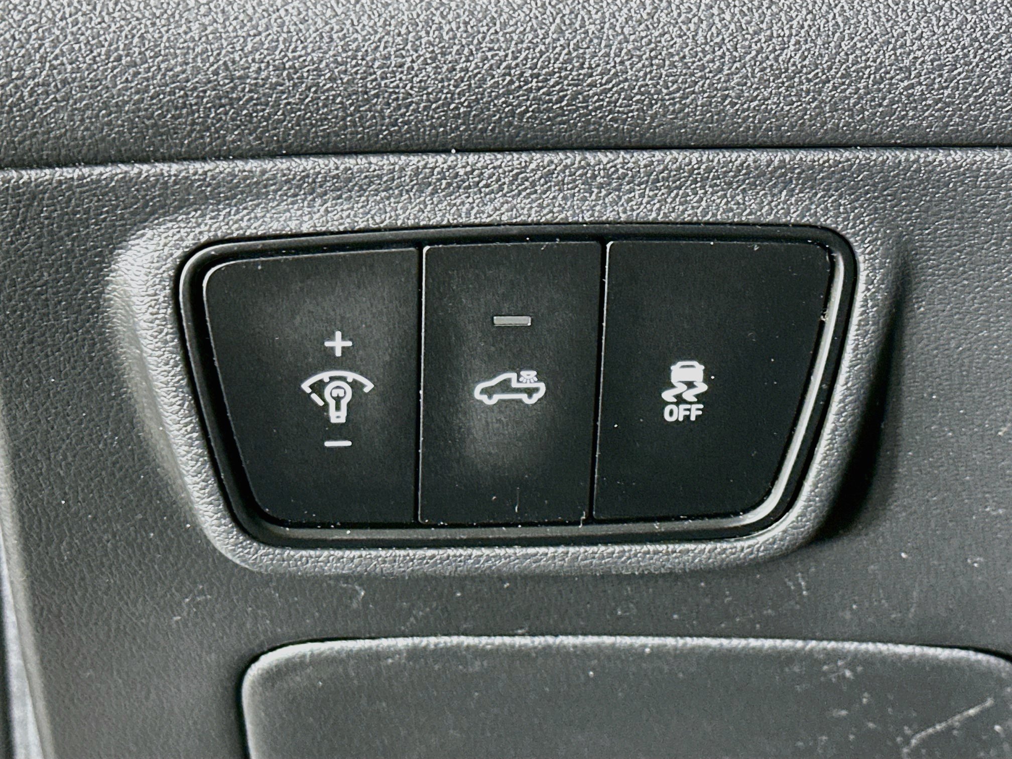Used 2022 Hyundai Santa Cruz SEL w/ Activity Package FWD image 17