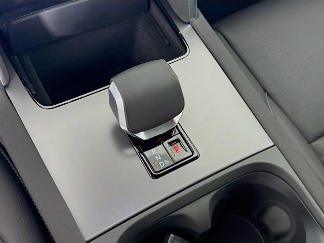 New 2026 Land Rover Discovery Sport Landmark image 19