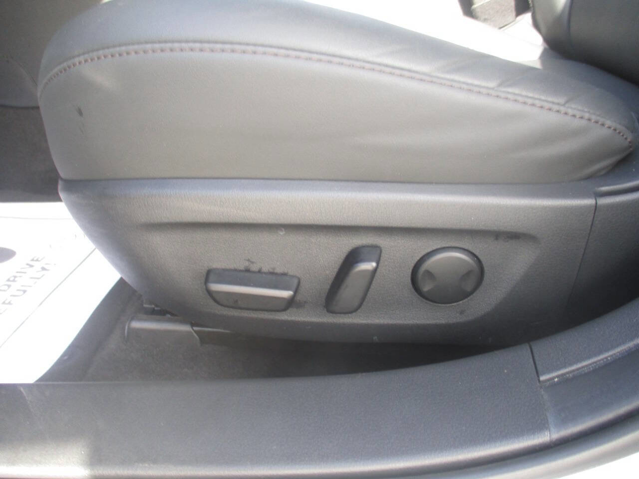 Used 2025 MAZDA MAZDA3 s image 15