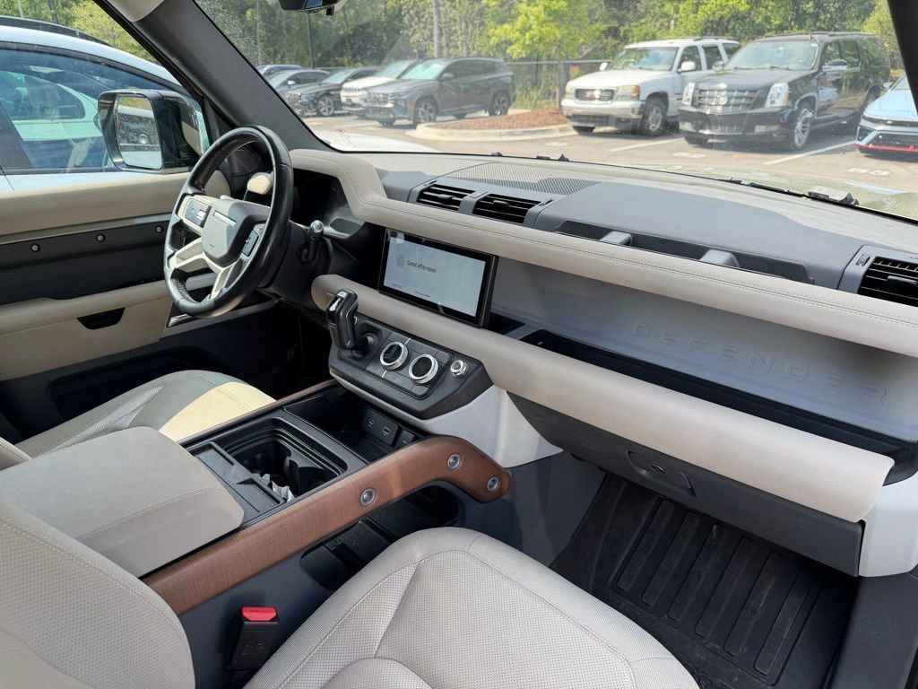 Used 2021 Land Rover Defender 110 S AWD/4WD image 9