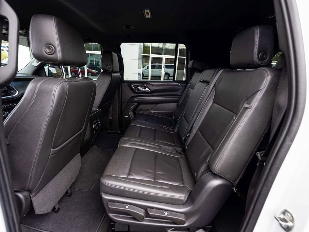 Used 2022 Chevrolet Suburban LT AWD/4WD image 25