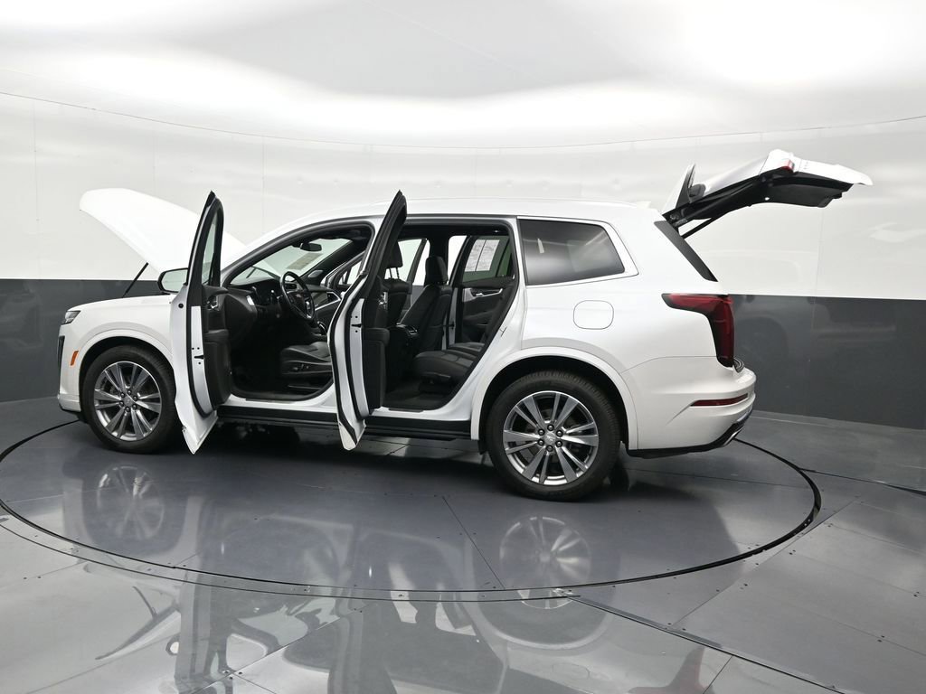 Used 2023 Cadillac XT6 Premium Luxury image 35