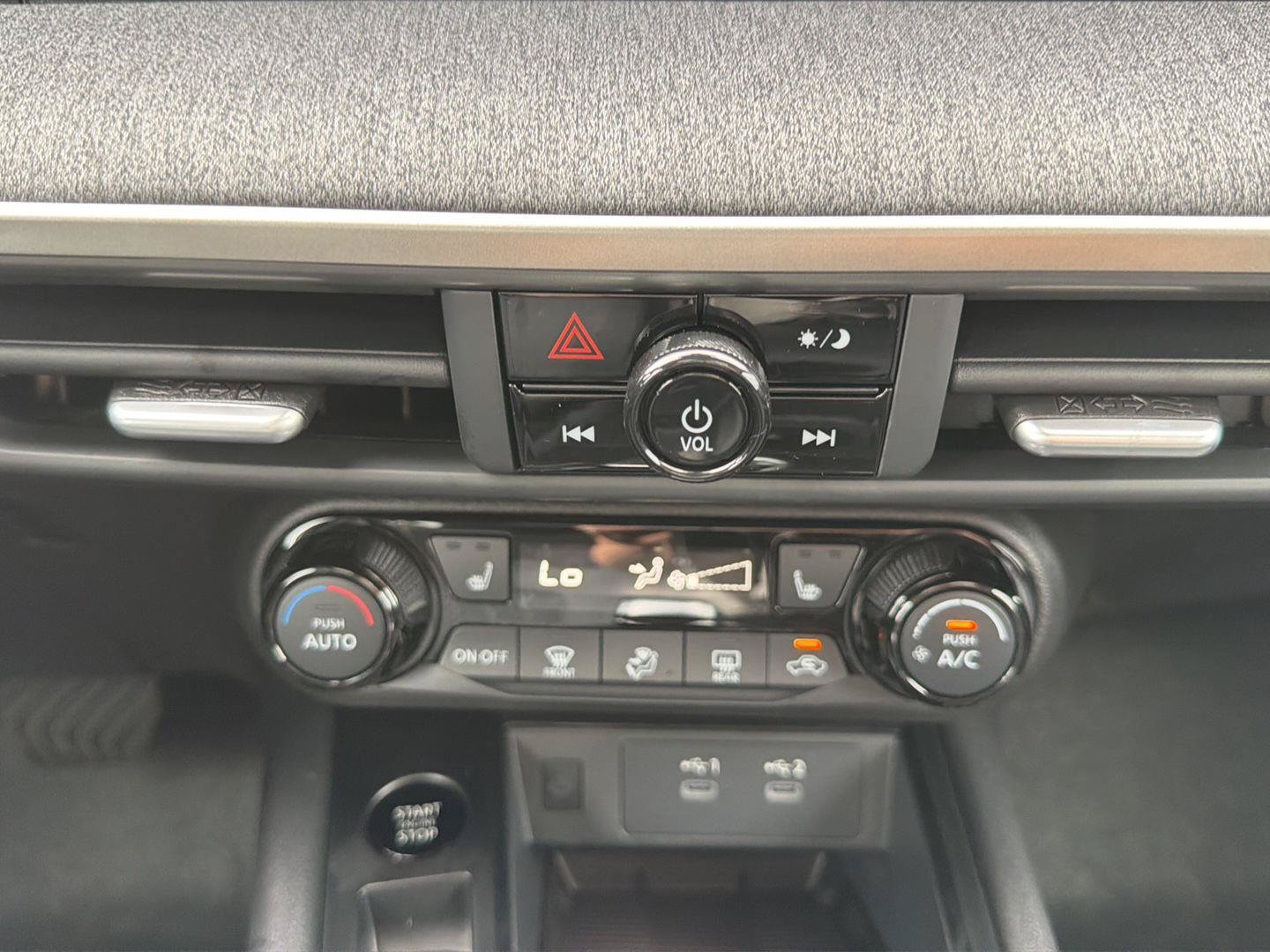 New 2027 Nissan Kicks SV AWD/4WD image 19