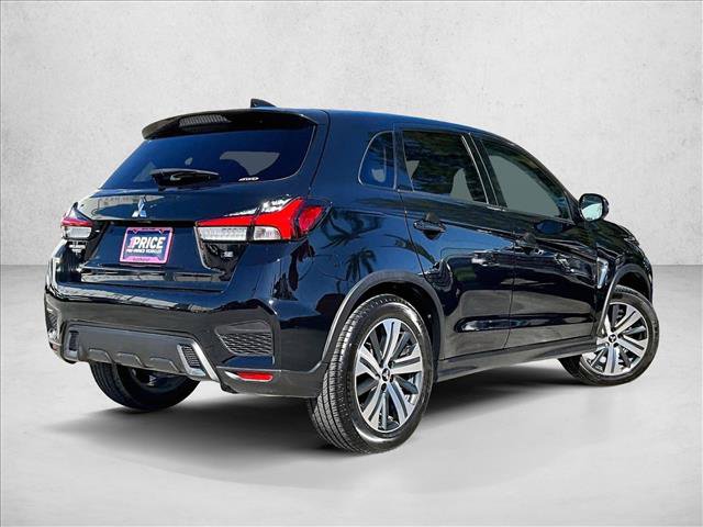 Used 2022 Mitsubishi Outlander Sport SE image 2