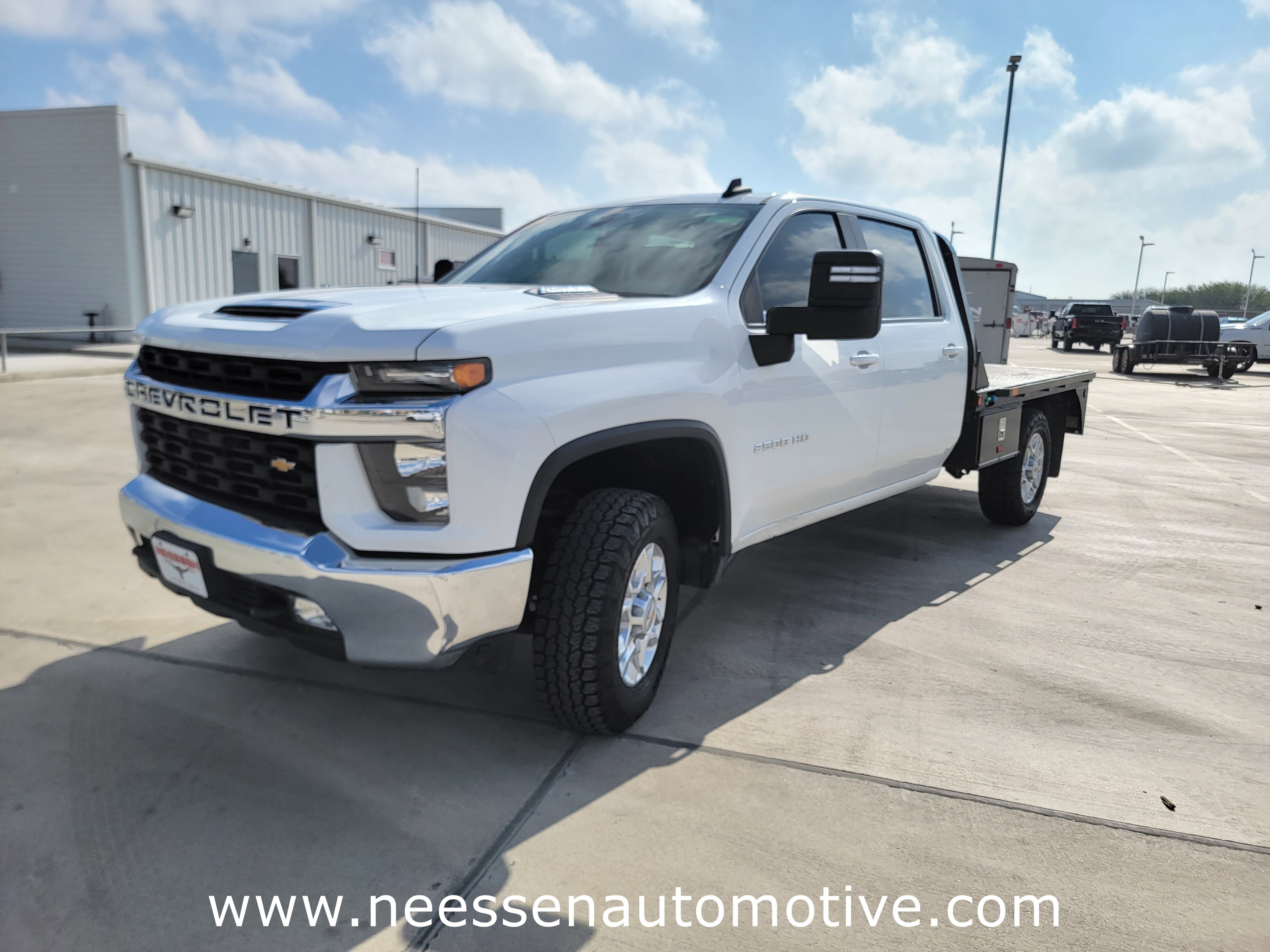 Used 2022 Chevrolet Silverado 2500 LT w/ Convenience Package image 3