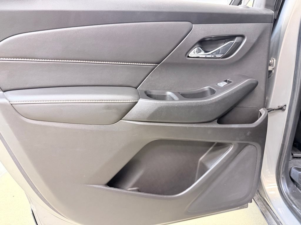 Used 2019 Chevrolet Traverse LT w/ LT Premium Package FWD image 16