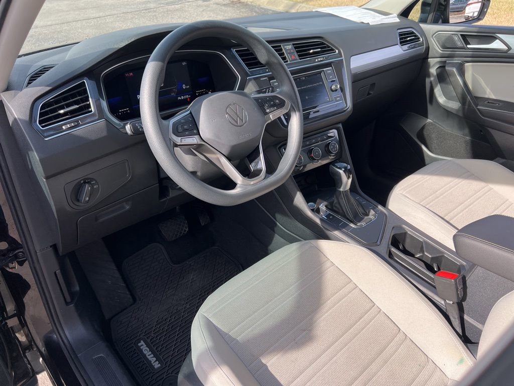 Used 2022 Volkswagen Tiguan S image 14