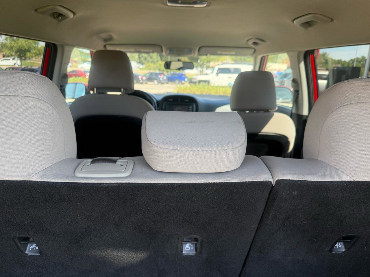 Used 2020 Kia Soul LX FWD image 8