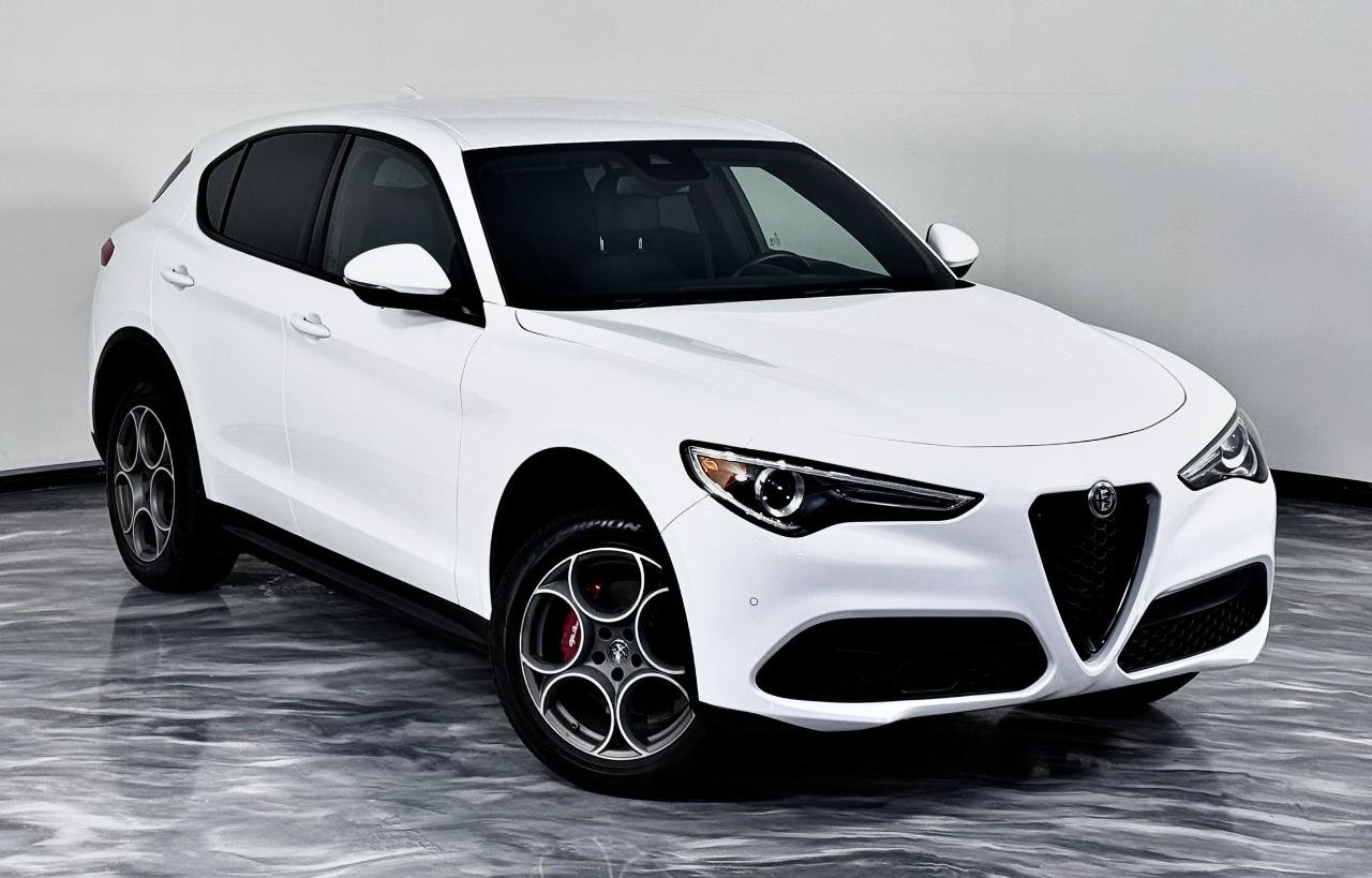 Used 2023 Alfa Romeo Stelvio Sprint AWD/4WD image 3