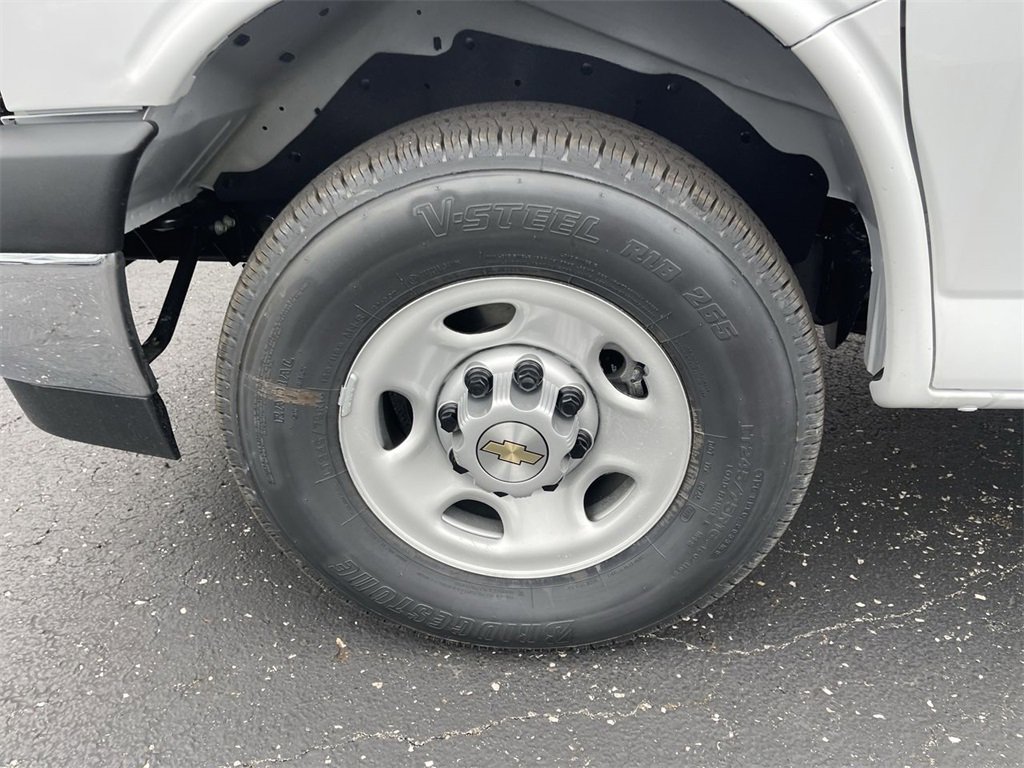 New 2025 Chevrolet Express 2500 w/ Driver Convenience Package image 6