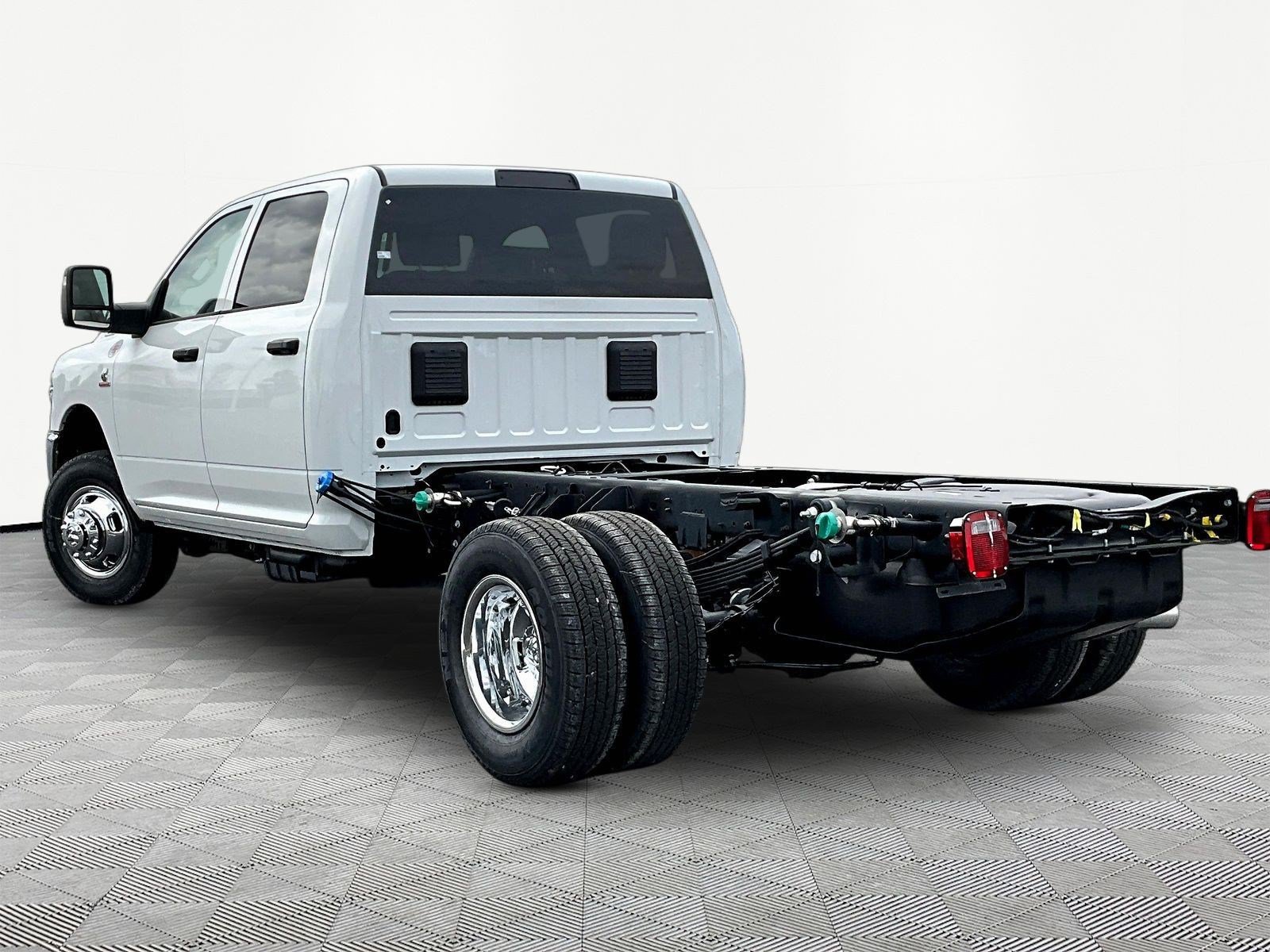 New 2026 RAM 3500 Tradesman w/ Chrome Appearance Group A AWD/4WD image 3