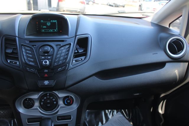 Used 2014 Ford Fiesta SE image 22