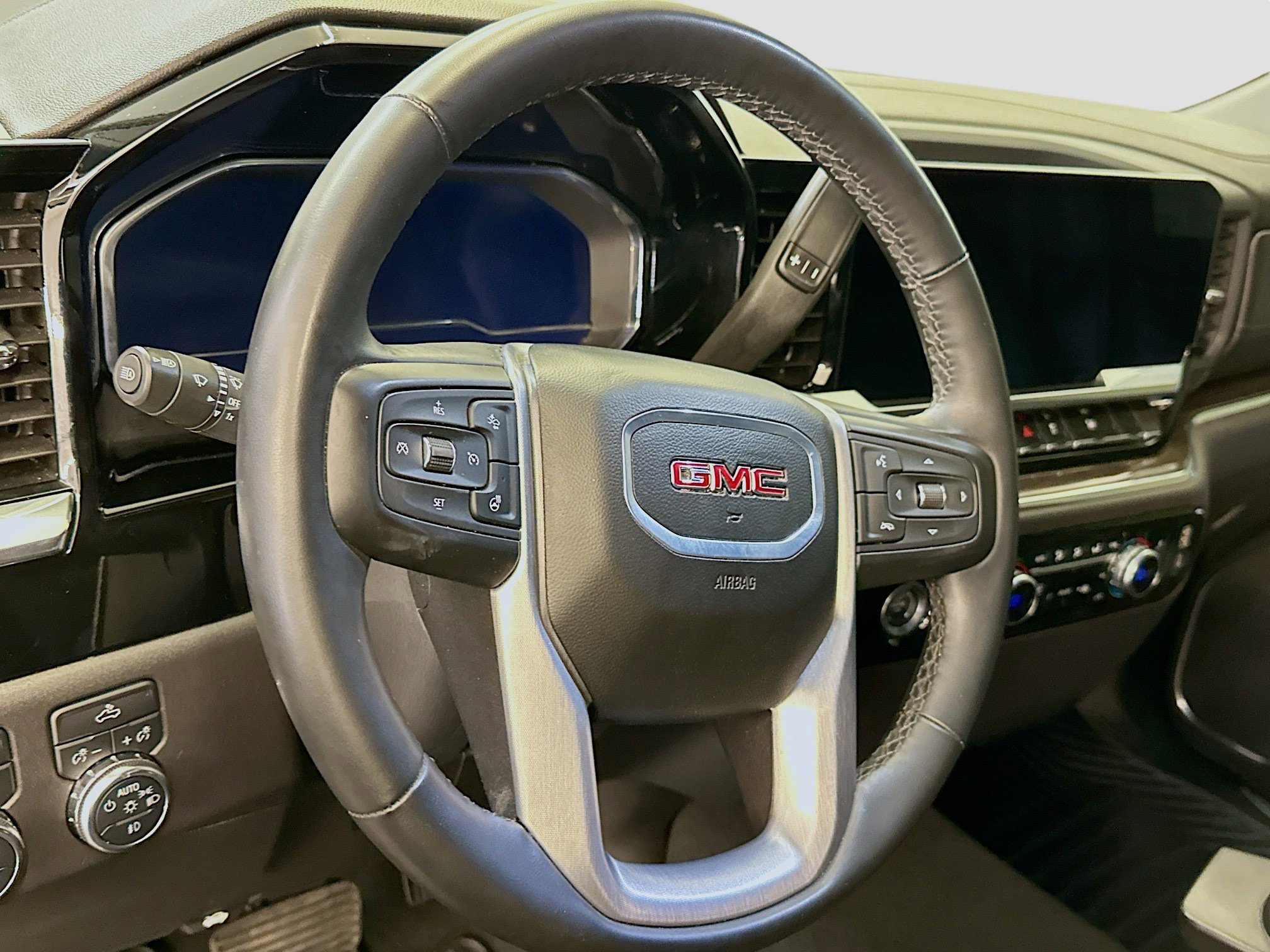 Used 2024 GMC Sierra 1500 Elevation image 18