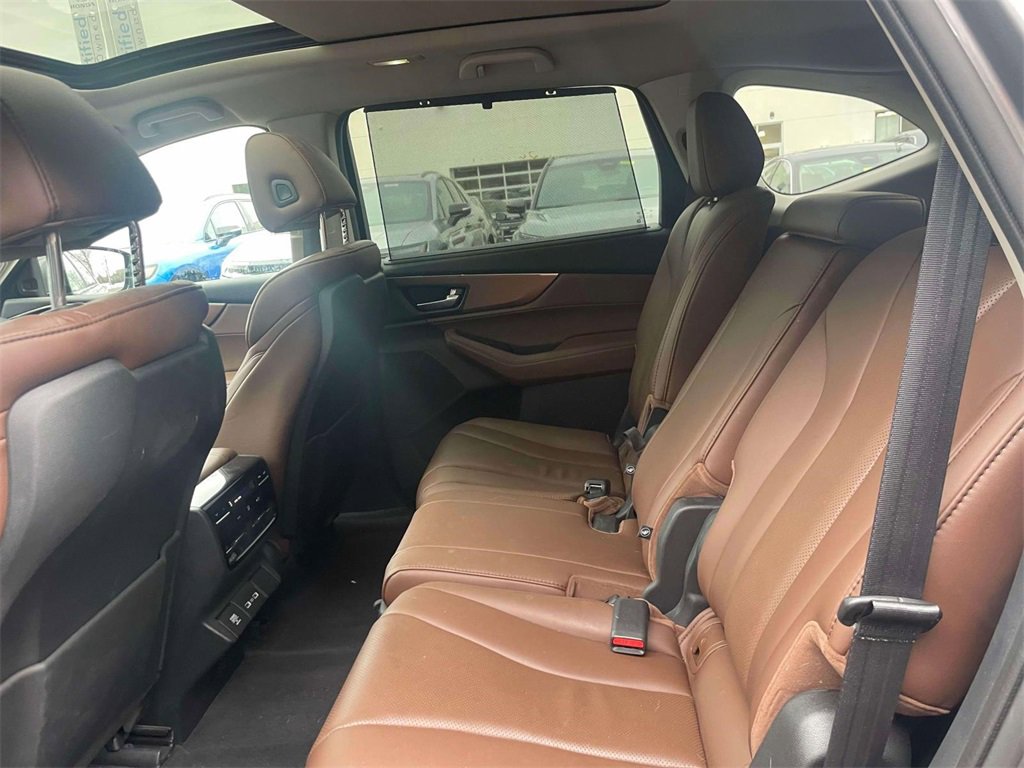 Used 2023 Acura MDX Technology image 11
