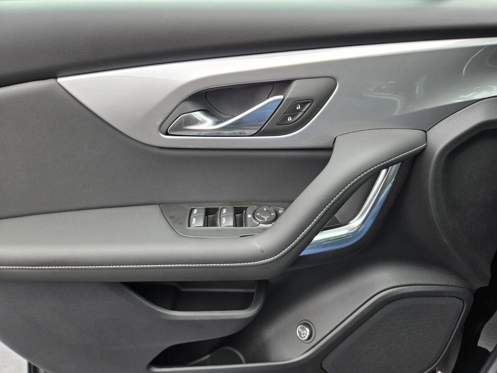 New 2026 Chevrolet Blazer LT w/ Convenience Package image 11