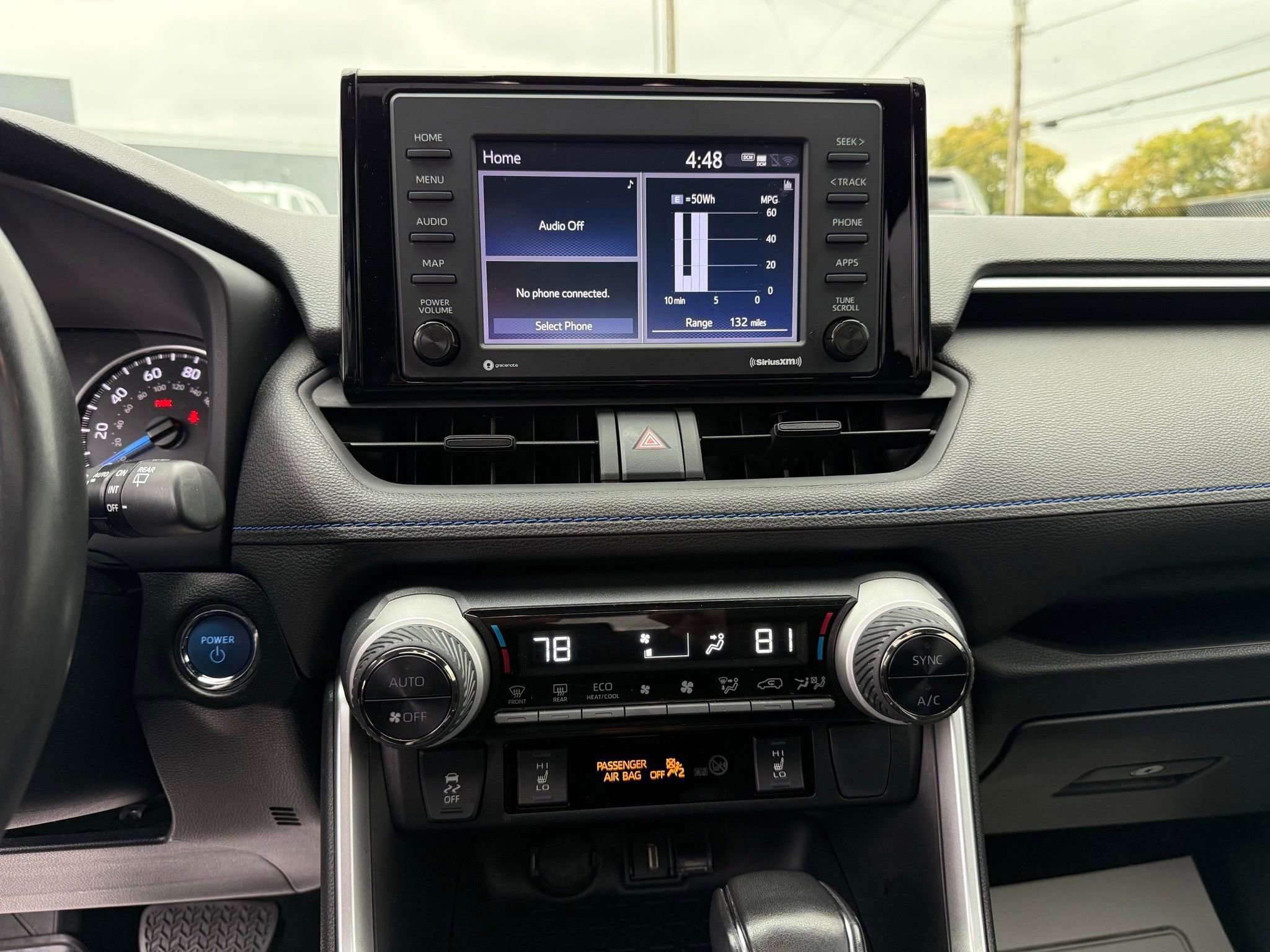 Used 2022 Toyota RAV4 SE image 42