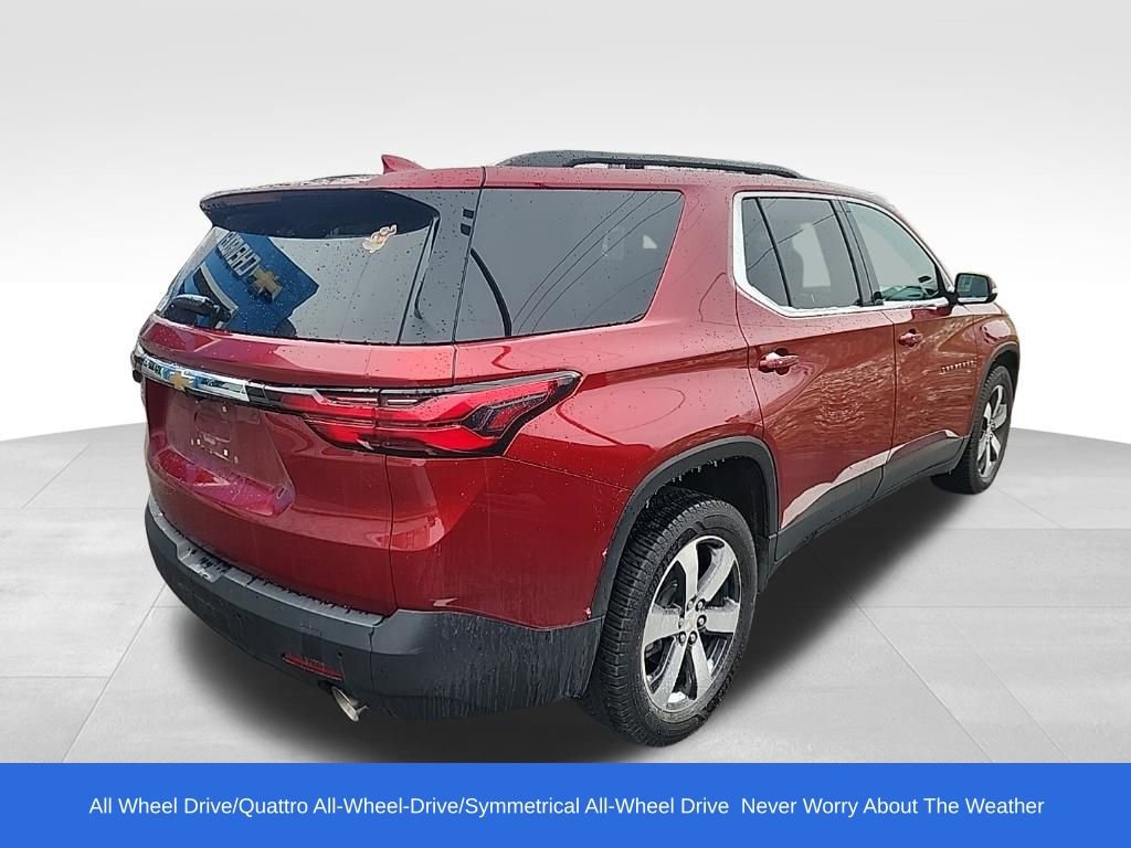 Used 2022 Chevrolet Traverse LT w/ LT Premium Package image 3