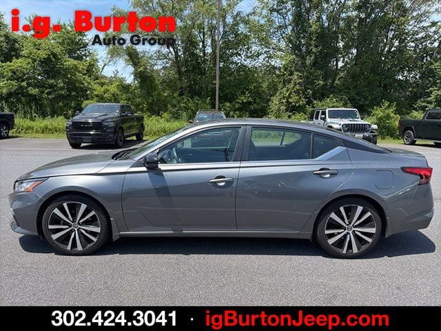 Used 2020 Nissan Altima 2.5 SR w/ Premium Package FWD image 6