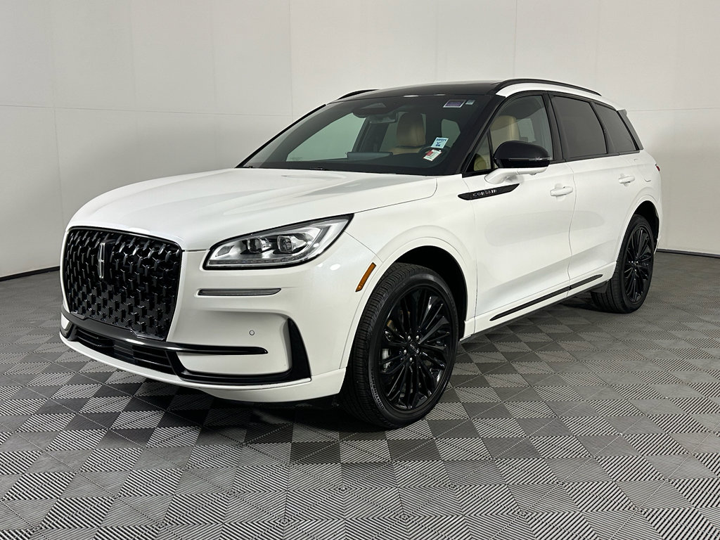 Used 2023 Lincoln Corsair Reserve w/ Equipment Group 201A image 13