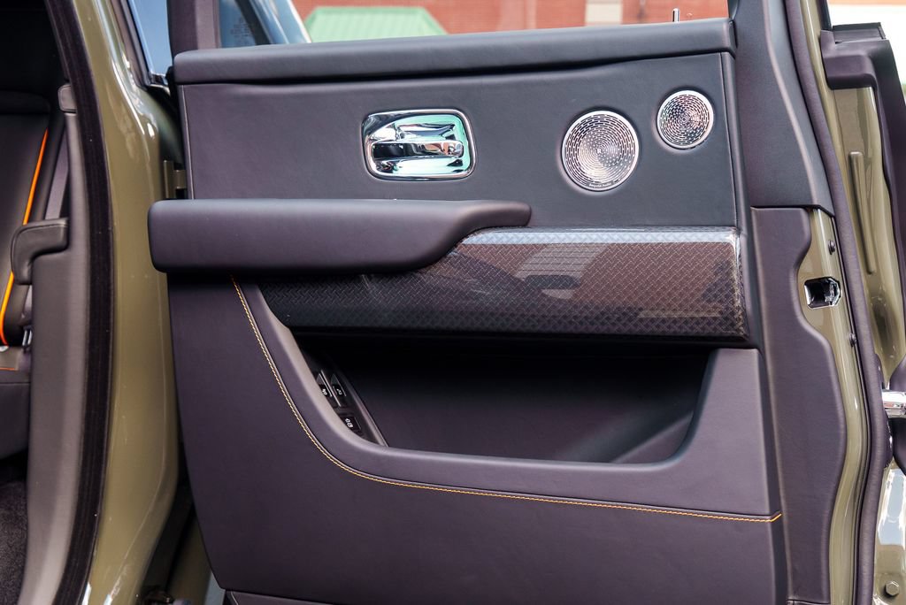 Used 2025 Rolls-Royce Cullinan Black Badge AWD/4WD image 61