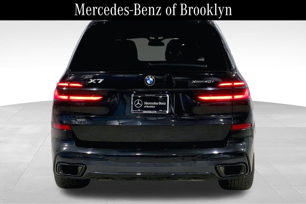 Used 2024 BMW X7 xDrive40i w/ M Sport Package image 4