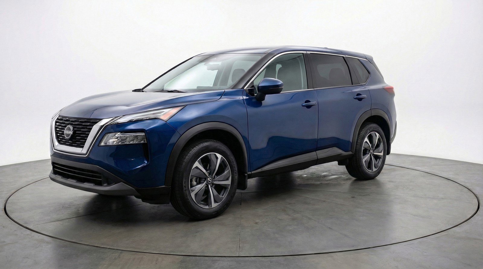 Used 2025 Nissan Rogue SV image 3