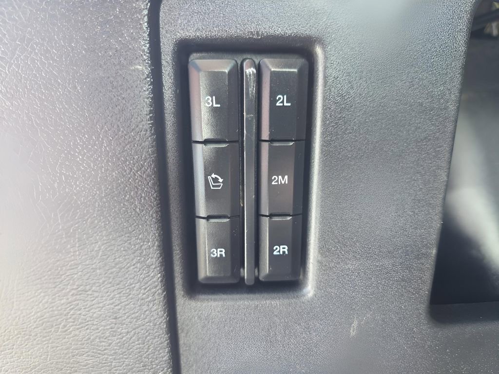 Used 2022 Ford Expedition Max Limited image 36