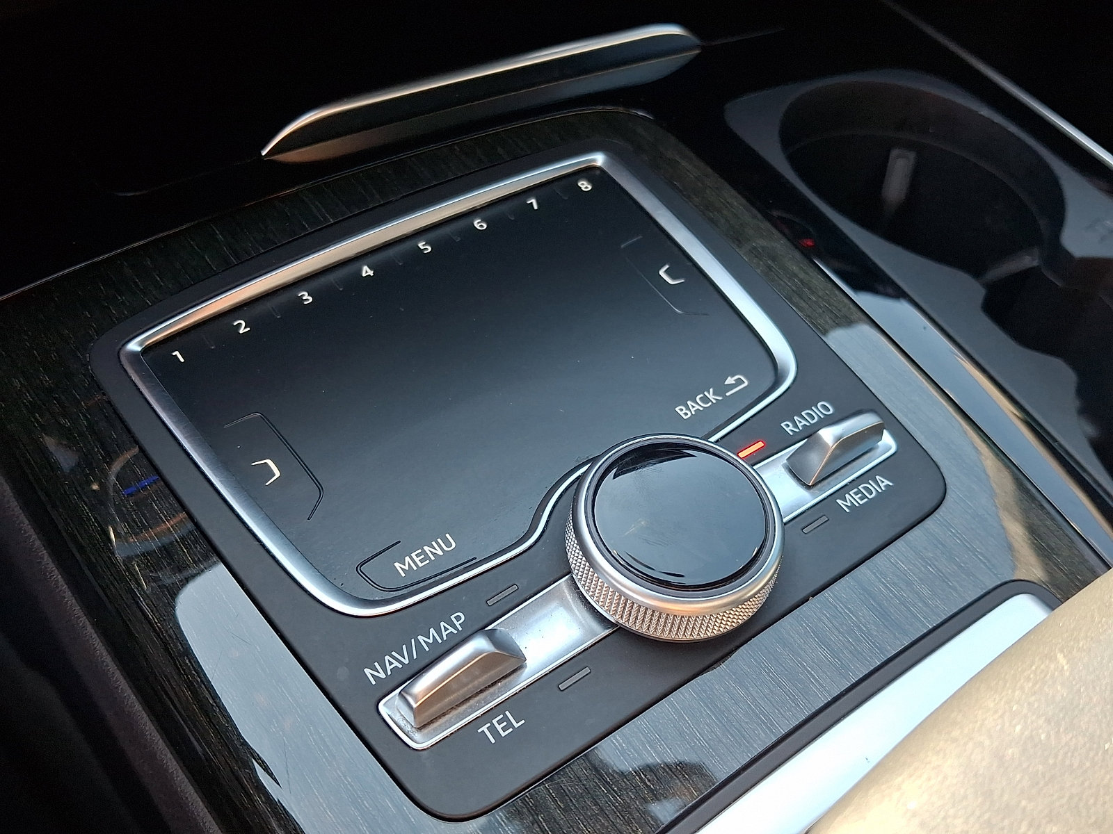 Used 2018 Audi Q7 3.0T Prestige image 25