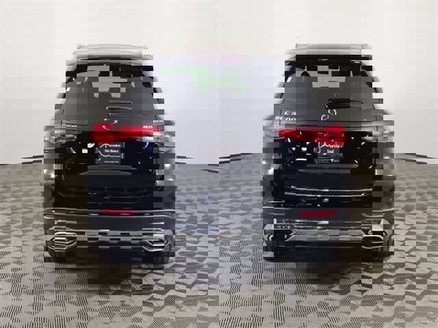 Used 2025 Mercedes-Benz GLC 300 4MATIC image 20