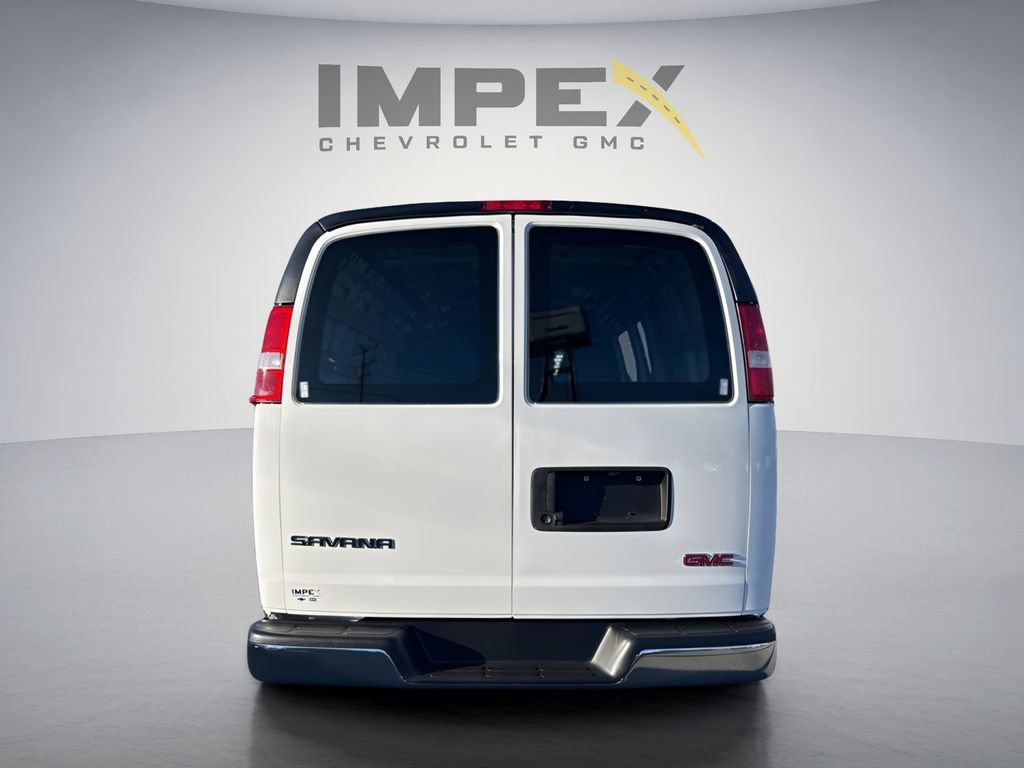 Used 2022 GMC Savana 2500 w/ Driver Convenience Package RWD image 4