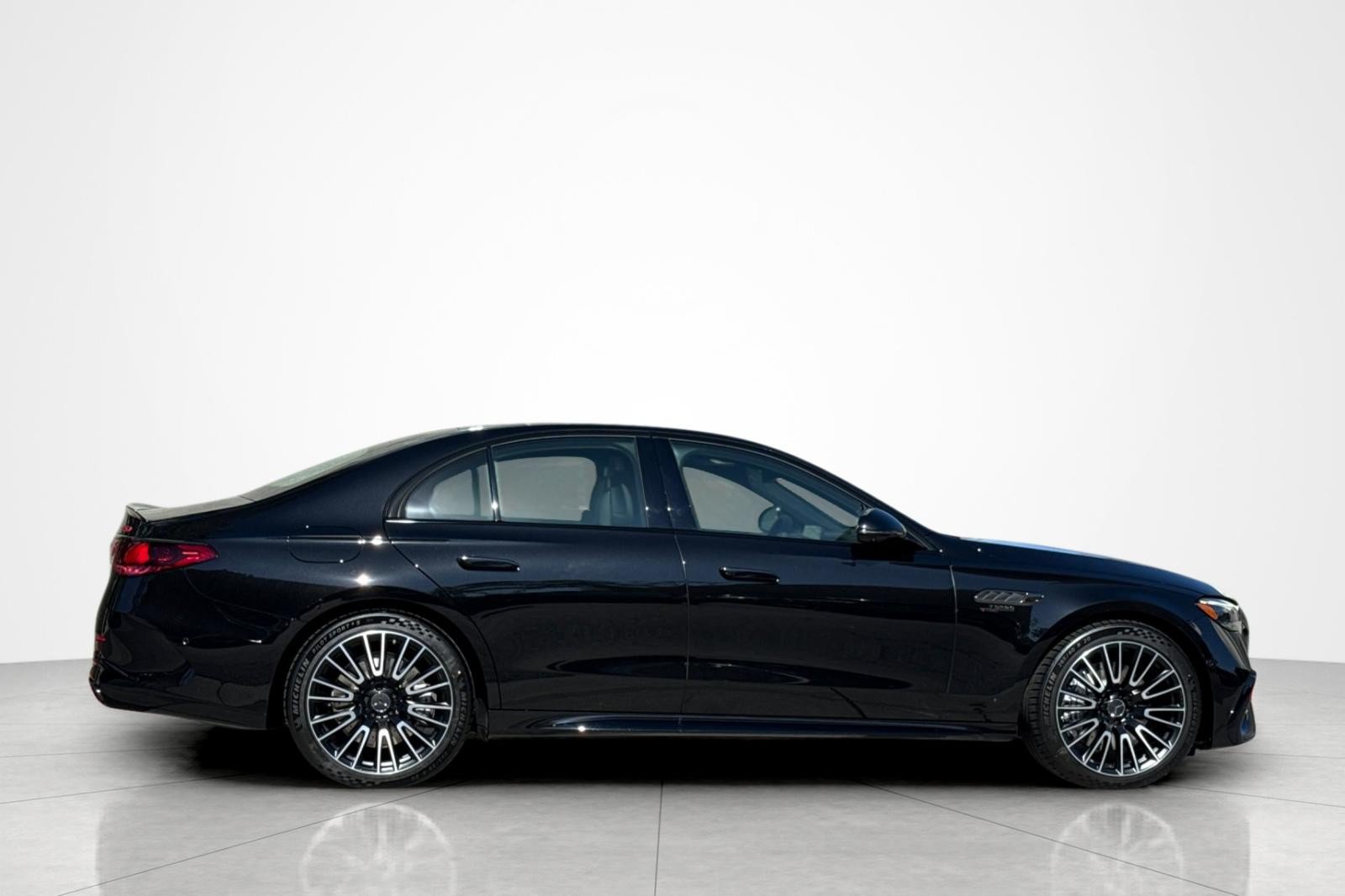 New 2026 Mercedes-Benz E 53 AMG e 4MATIC Sedan image 6
