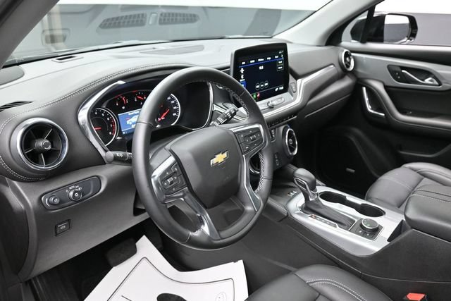 Used 2025 Chevrolet Blazer LT w/ Sound & Technology Package AWD/4WD image 14
