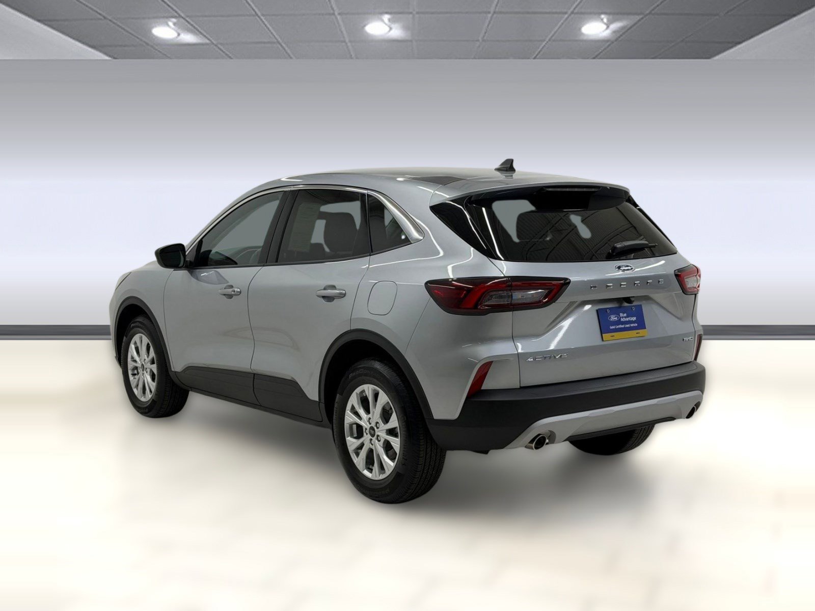 Certified 2023 Ford Escape Active AWD/4WD image 2