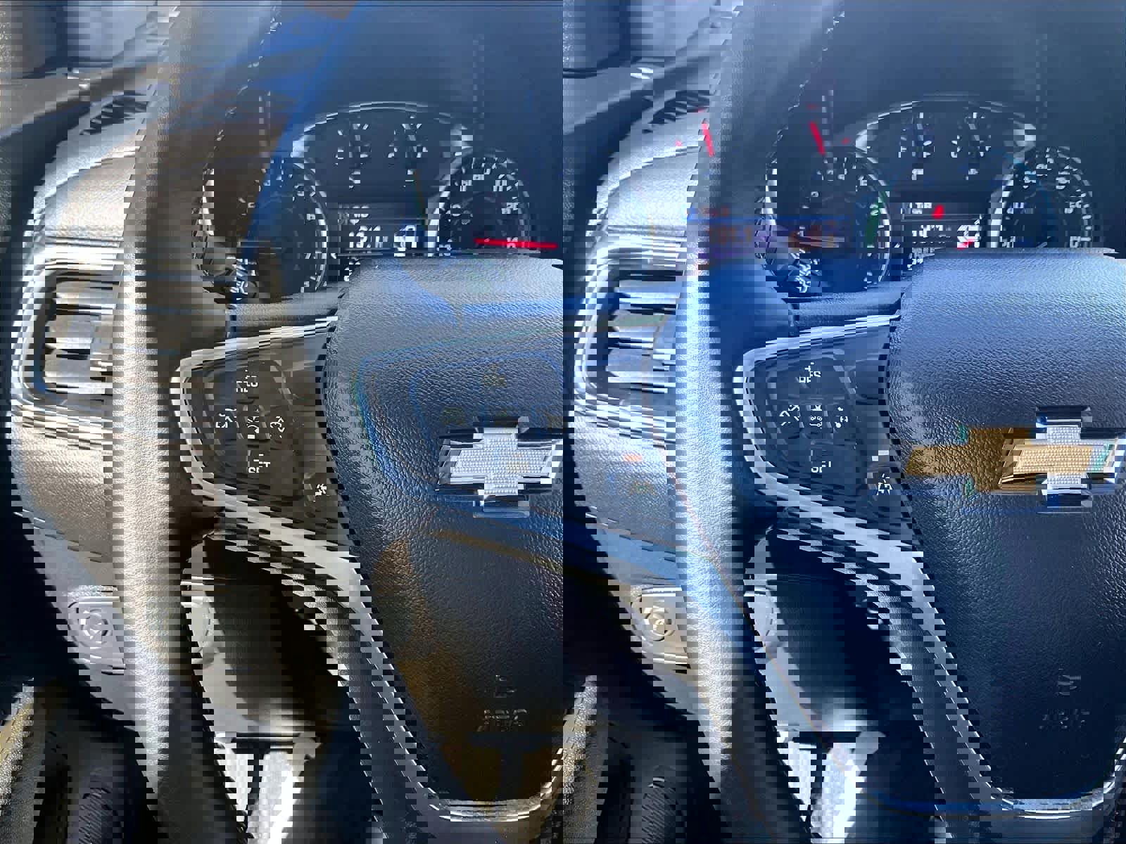 Used 2023 Chevrolet Equinox LT image 22