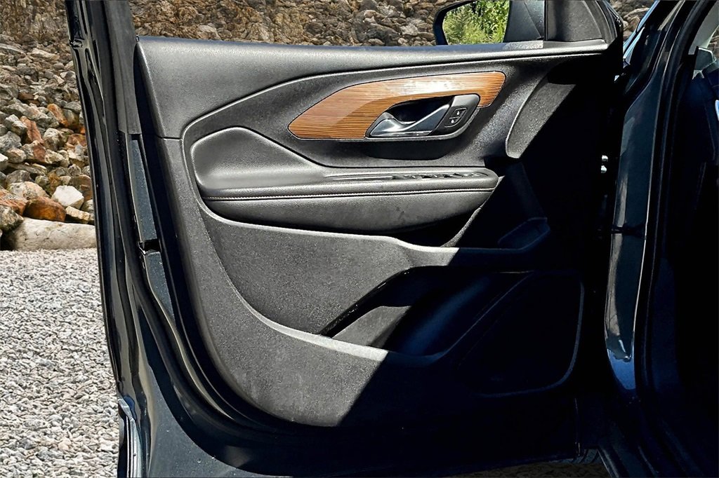 Used 2018 GMC Terrain SLE image 22