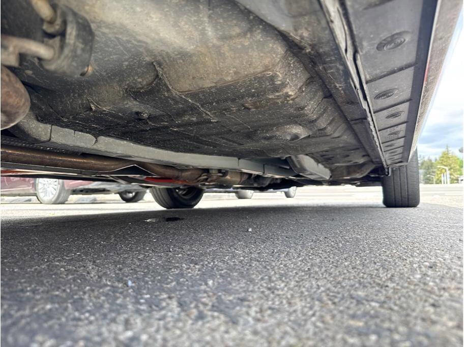 Used 2015 Toyota Prius C Two image 32