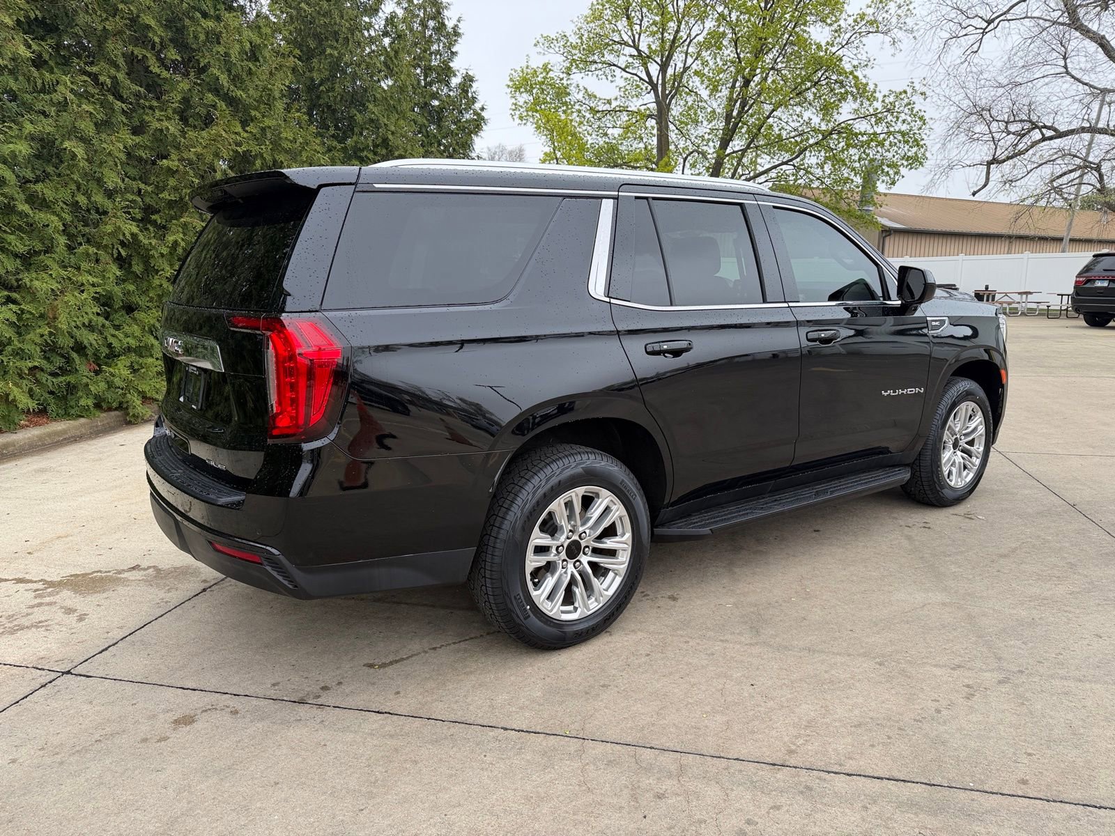 Used 2021 GMC Yukon SLE w/ Gmc Pro Safety Plus Package image 31