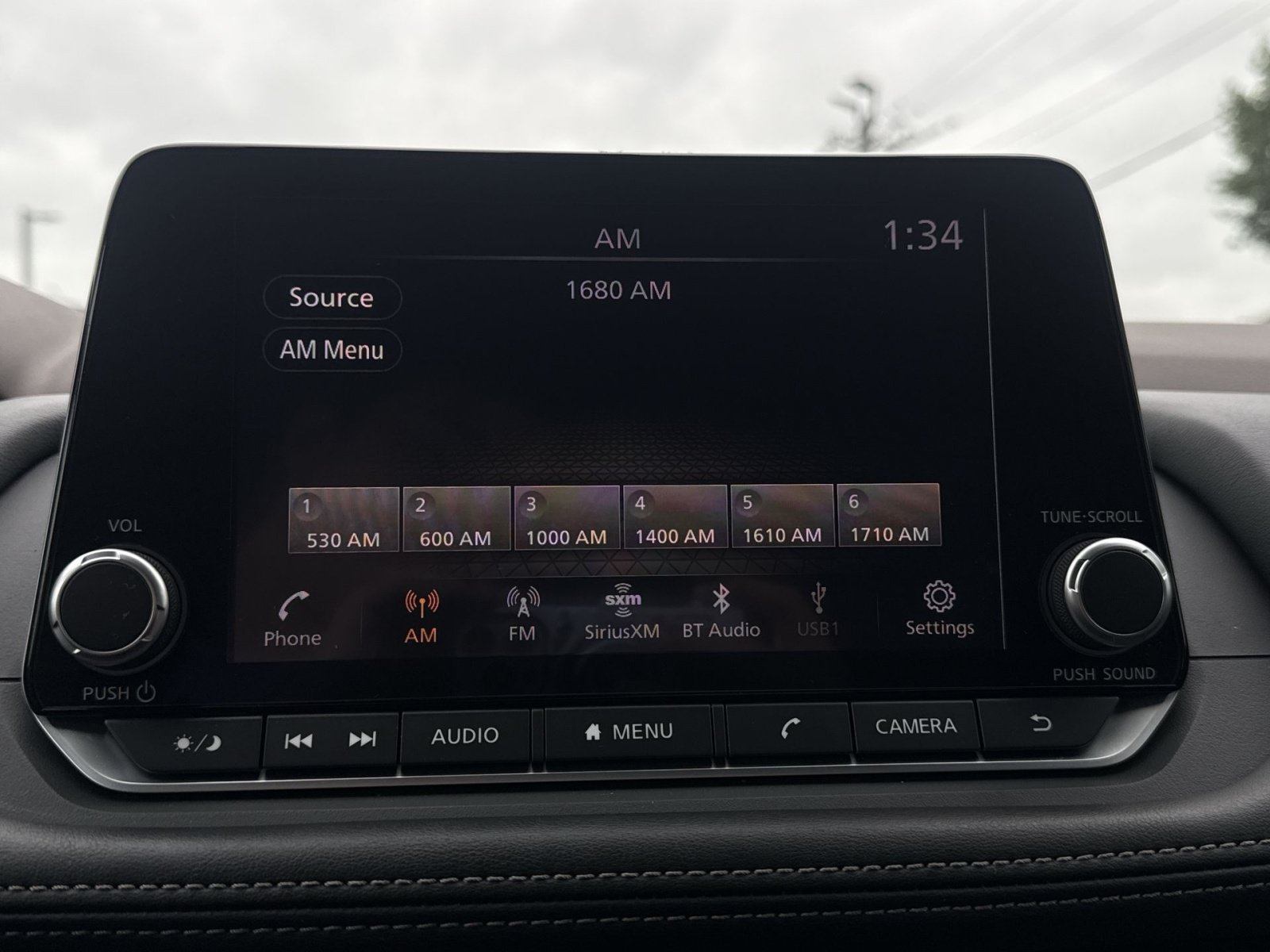Used 2023 Nissan Rogue S AWD/4WD image 18