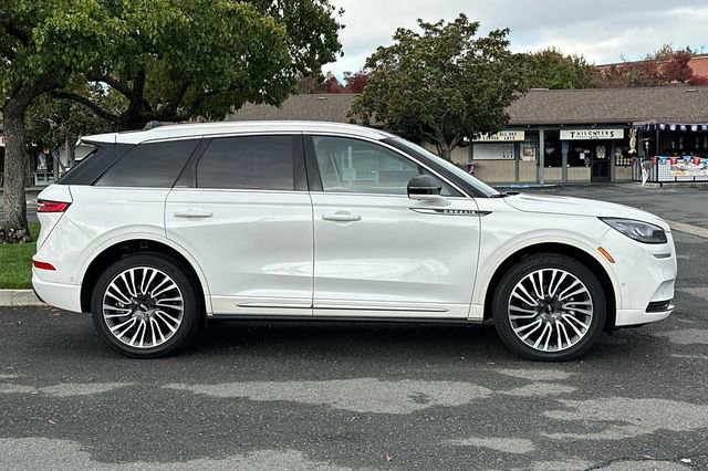 Used 2022 Lincoln Corsair Reserve w/ Equipment Group 201A image 7