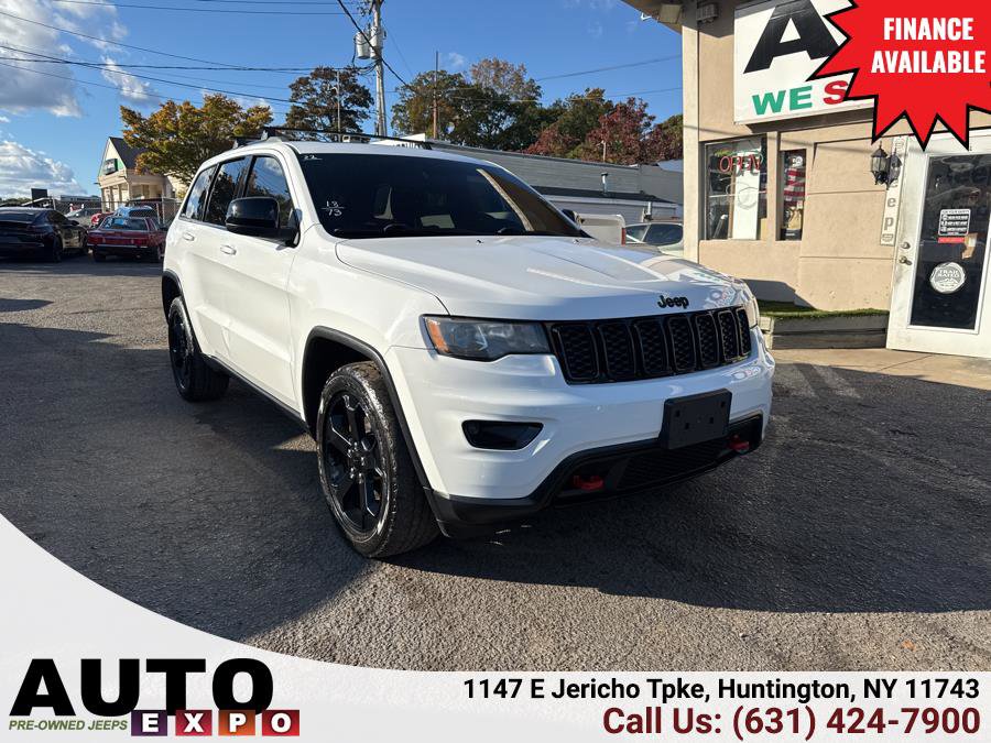 Used 2018 Jeep Grand Cherokee Laredo image 1