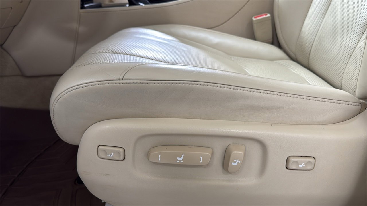 Used 2017 Lexus LX 570 4WD image 14