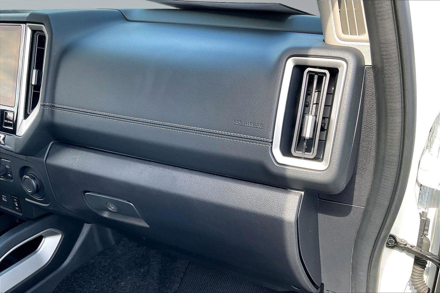 Certified 2025 Nissan Frontier SV w/ SV Convenience Package RWD image 18