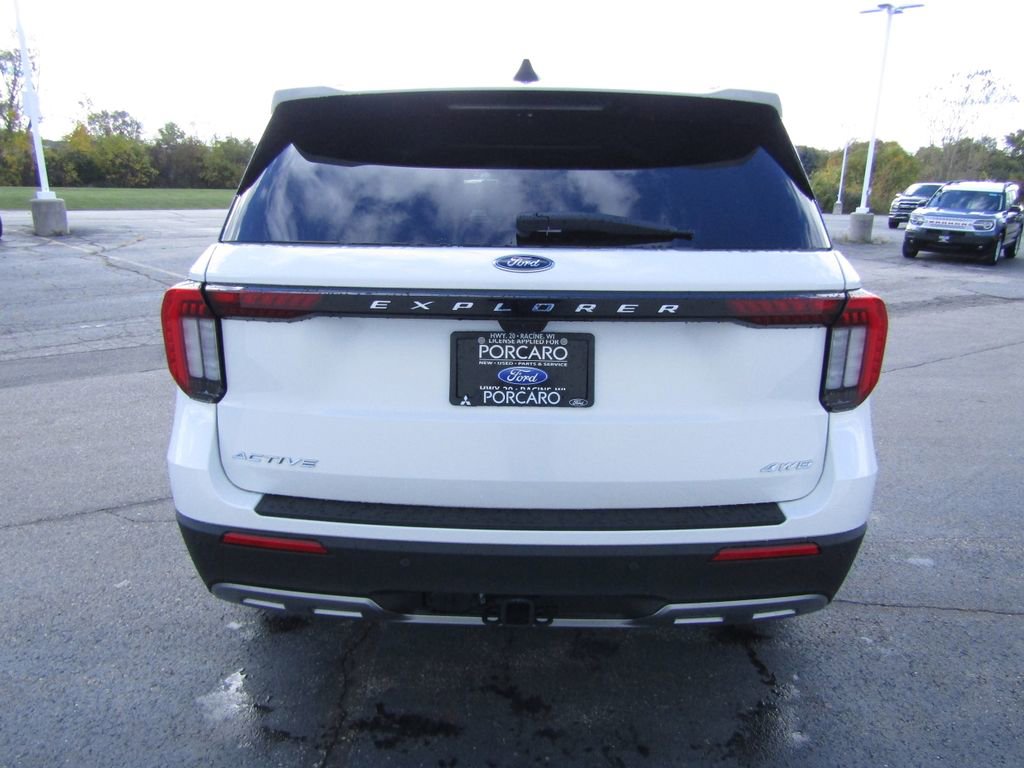 New 2026 Ford Explorer Active image 5