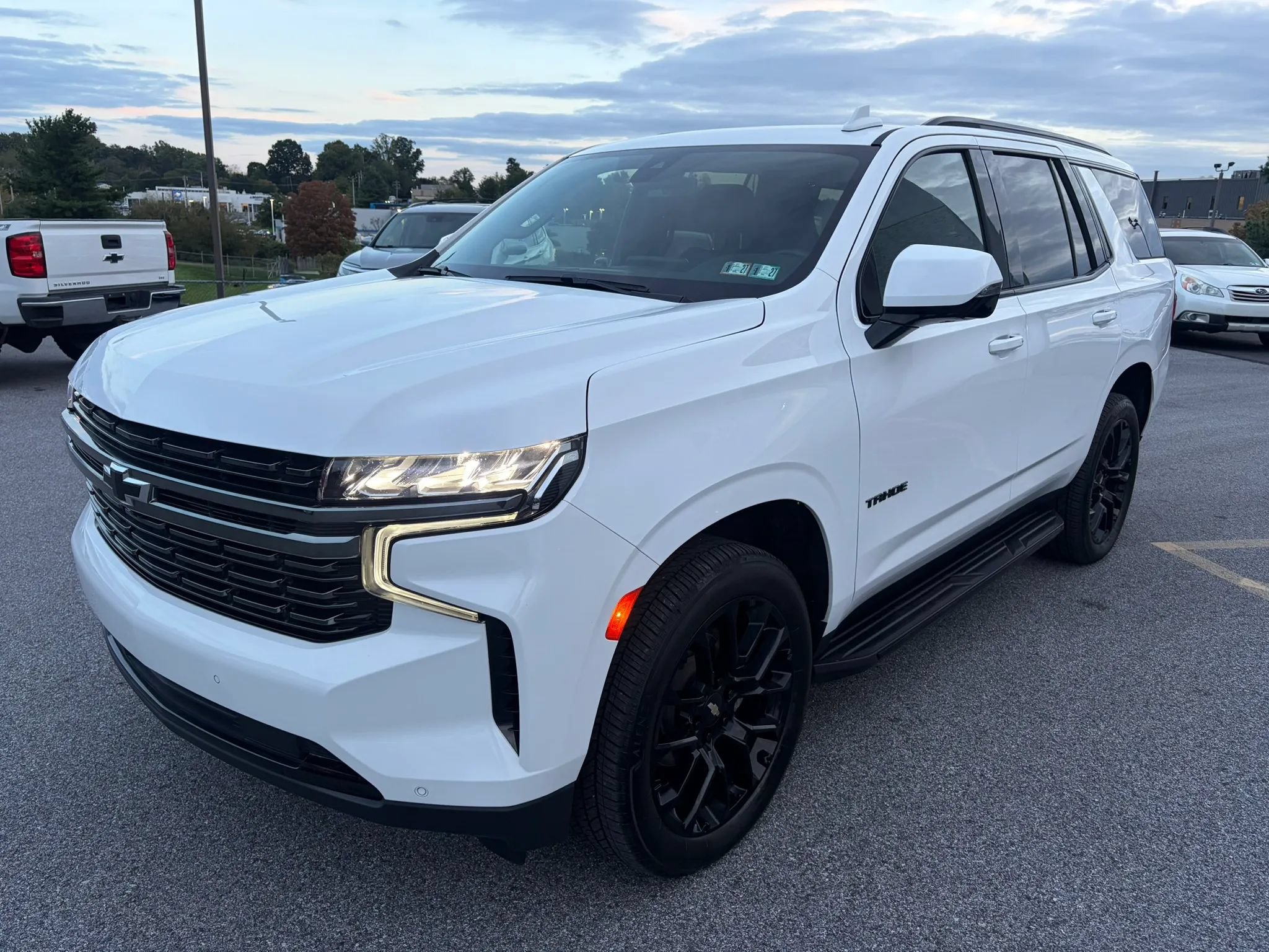 Used 2022 Chevrolet Tahoe RST w/ Luxury Package AWD/4WD image 16