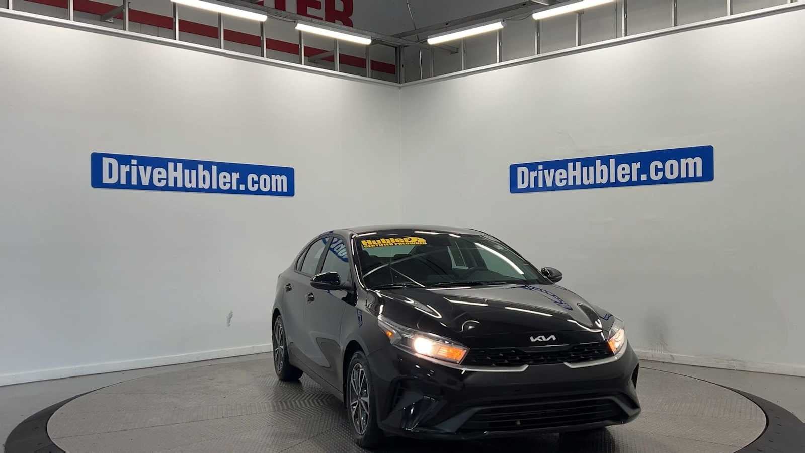 Used 2024 Kia Forte LXS w/ LXS Technology Package FWD image 3