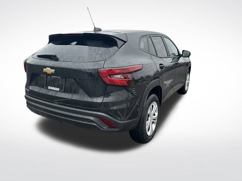 Certified 2024 Chevrolet Trax LS w/ Driver Confidence Package image 5